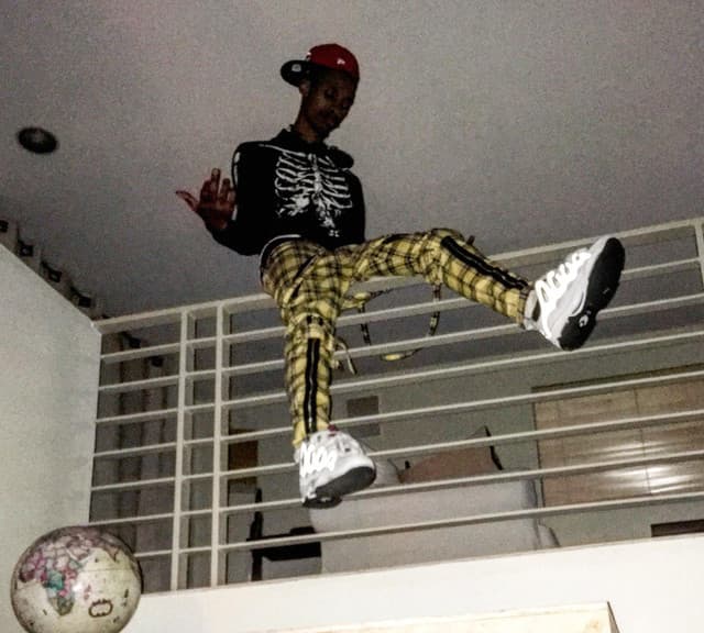 SICKBOYRARI AKA BLACK KRAY