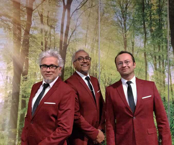 Un Poco Loco, music concert by Trio Galantes