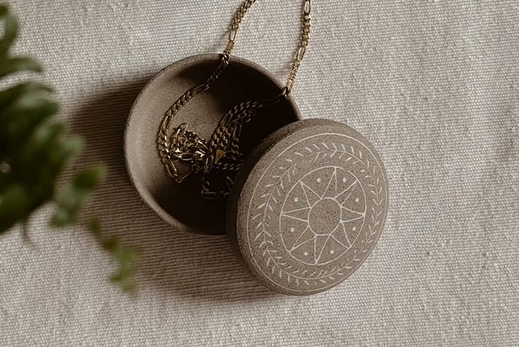 Clay & Design: Functional Ceramics (1+1 FREE)
