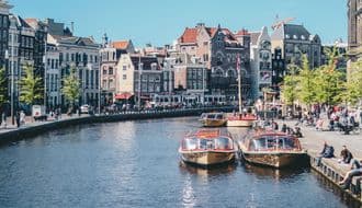 Toerisme leefbaarheid: de toekomst van de bezoekerseconomie in Amsterdam